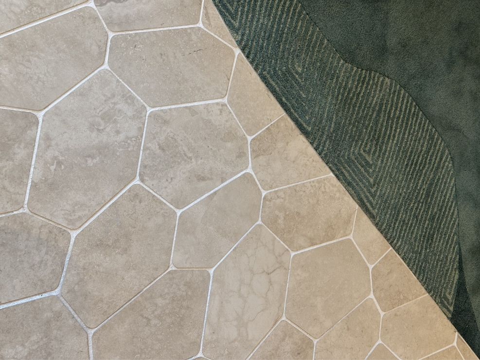 Colosseum Cross Cut Crazy Pave