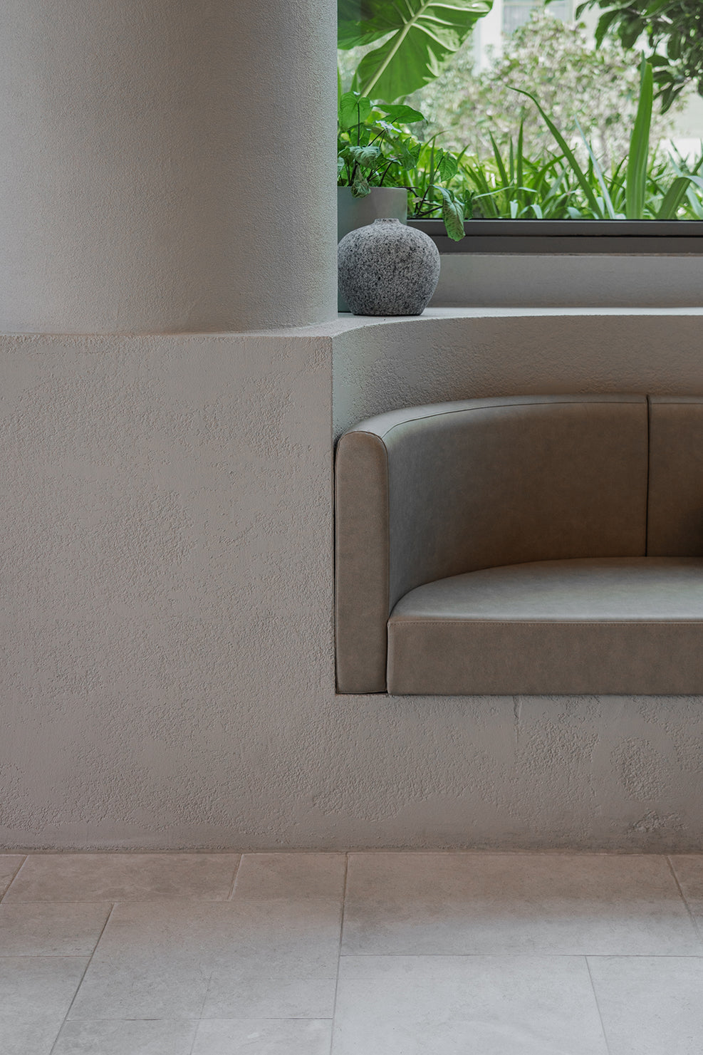 Atelier White Internal French Pattern