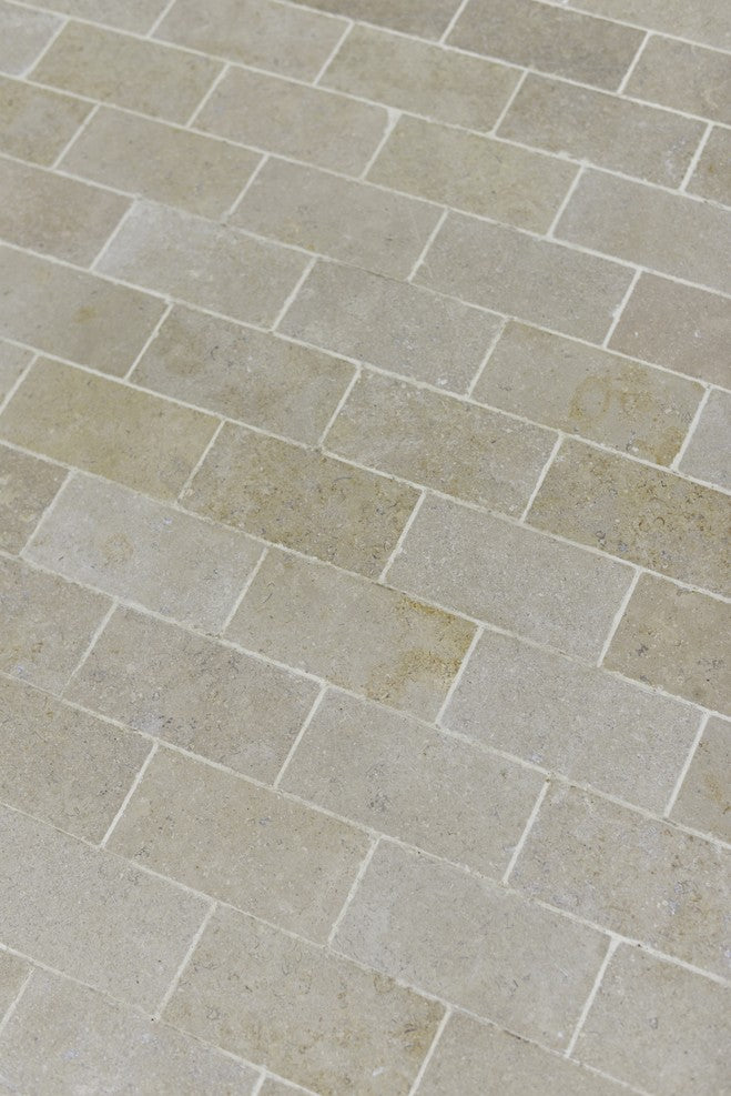 Côte Limestone Tumbled & Brushed