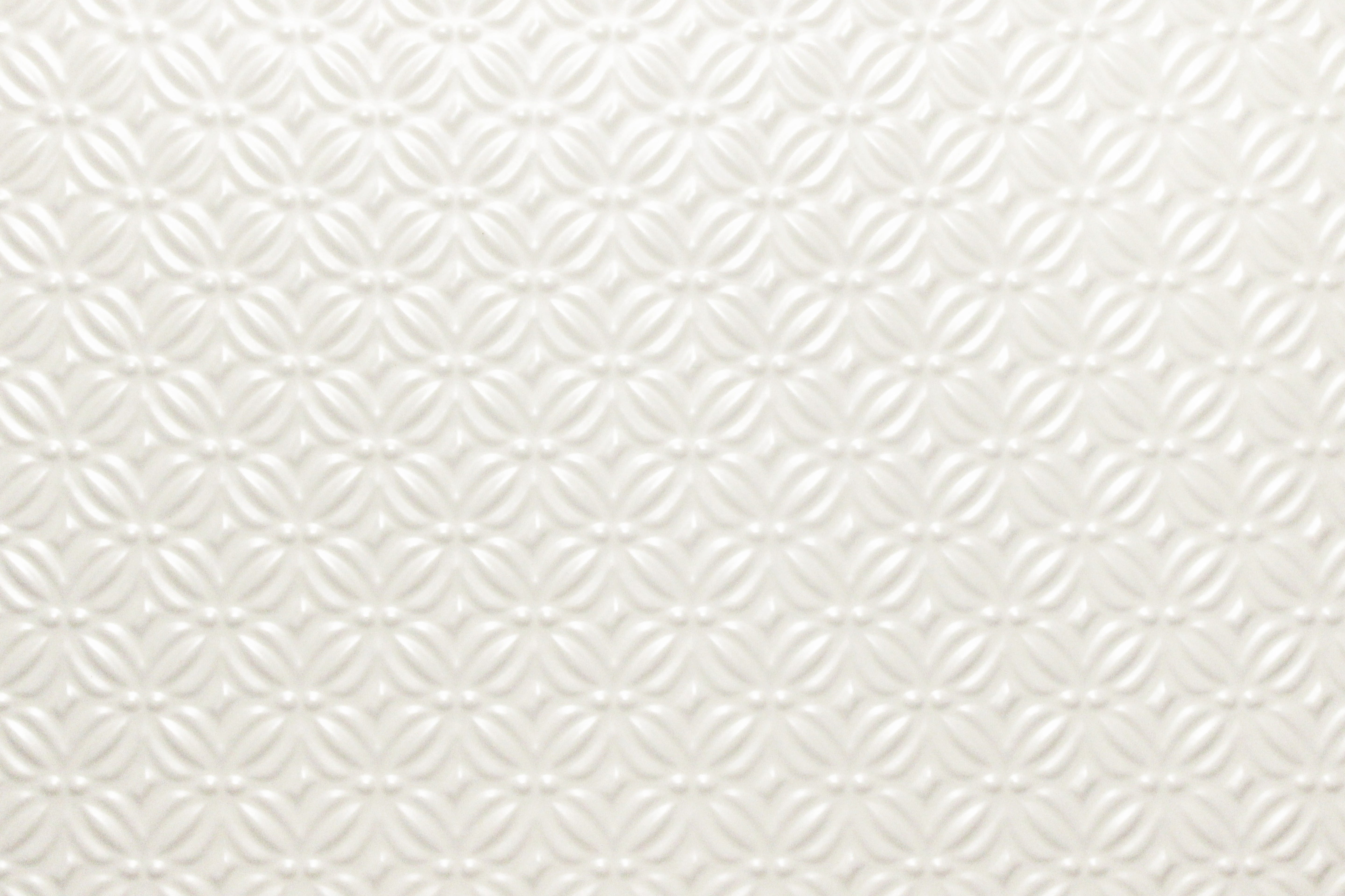 3 D White Matt Leaf Wall Tile