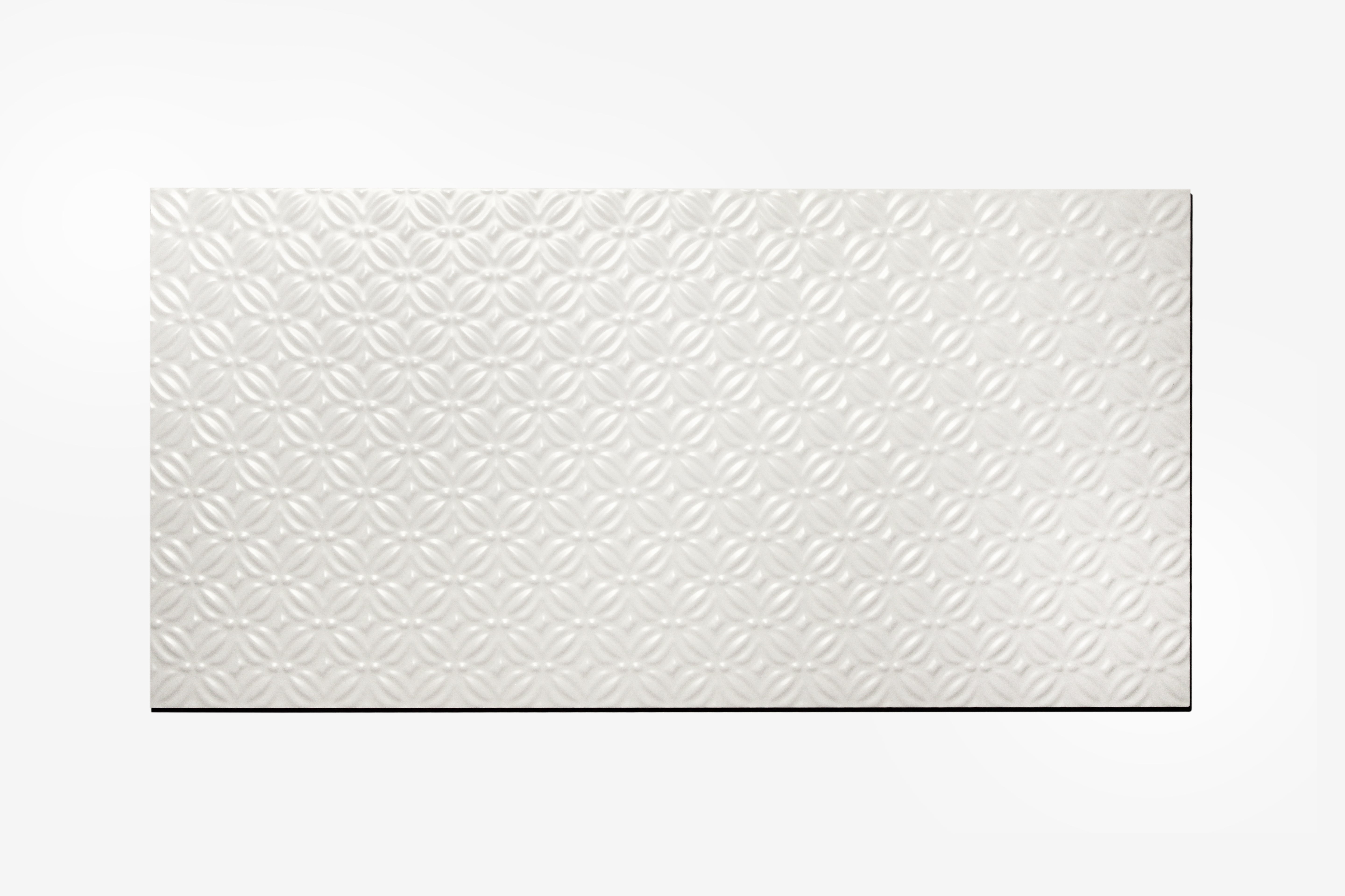 3 D White Matt Leaf Wall Tile