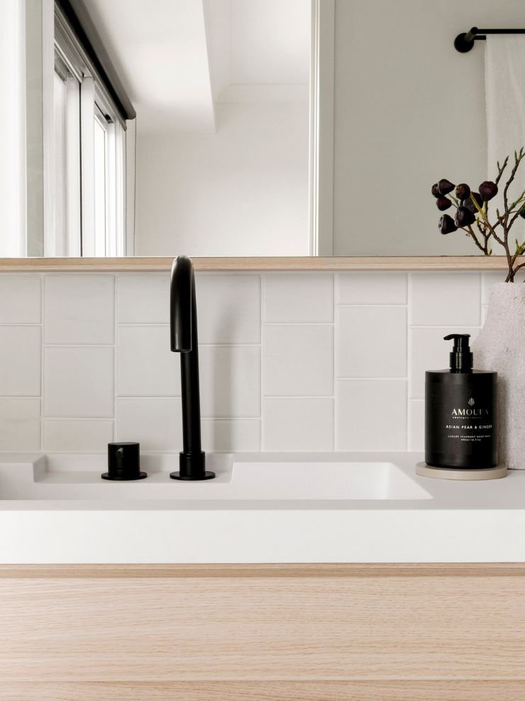 Offset White Mosaic Matt